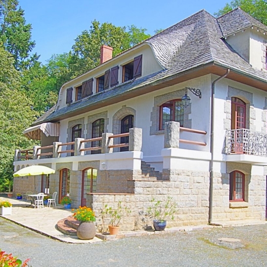 Annonces ROCHE SUR YON : Maison / Villa | LA ROCHE-SUR-YON (85000) | 315.00m2 | 549 900 € 