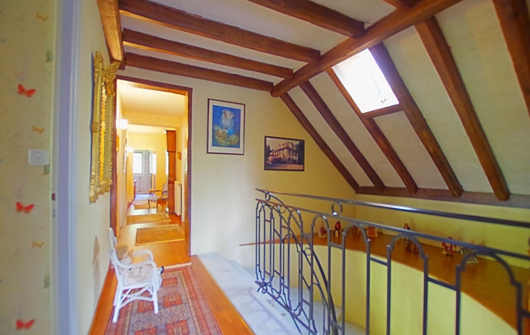 Annonces ROCHE SUR YON : Maison / Villa | LA ROCHE-SUR-YON (85000) | 315 m2 | 549 900 € 